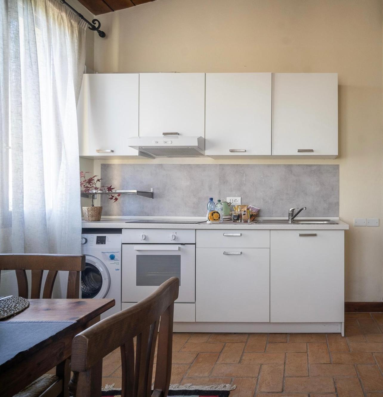 Il Castellaro Bed & Breakfast Borghi Exterior photo