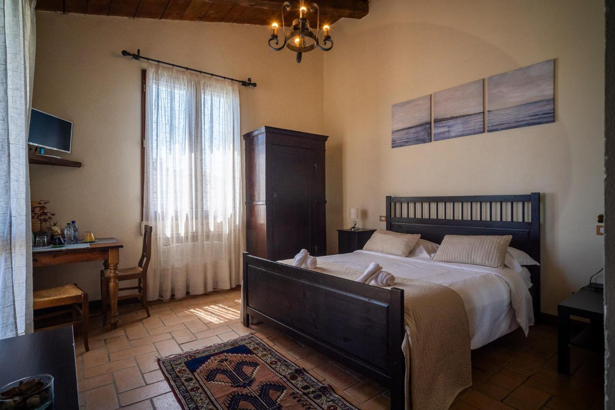 Il Castellaro Bed & Breakfast Borghi Exterior photo