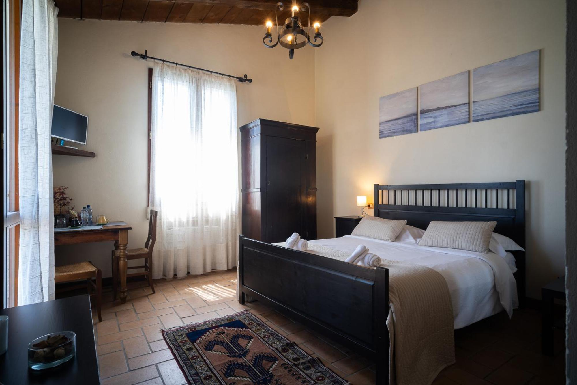 Il Castellaro Bed & Breakfast Borghi Exterior photo